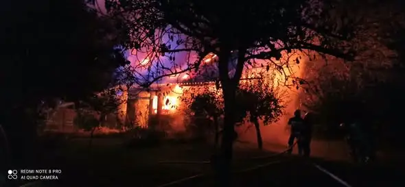 Nocny pożar w Starym Brusie – akcja strażaków OSP KSRG