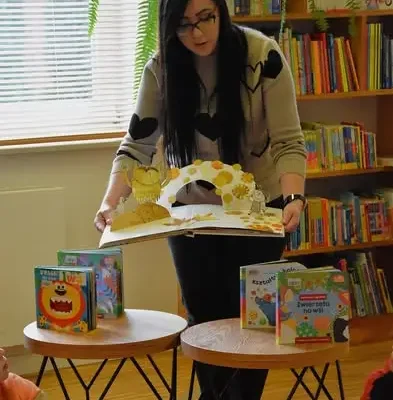 Pierwsza wizyta w bibliotece: dzieci z Wyryk odkrywały świat książek i zabawy