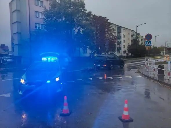 Motorowerzysta ranny po uderzeniu w tył Hyundaia we Włodawie