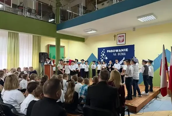 Pierwszoklasiści z Woli Uhruskiej złożyli ślubowanie